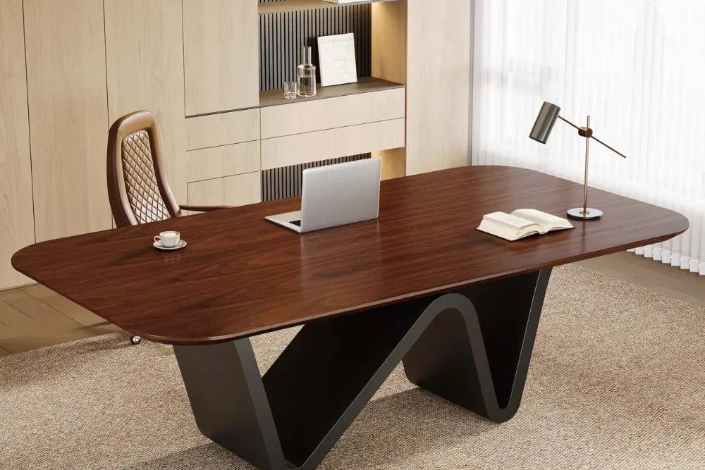 Choosing the Best Materials for Your Executive Desk